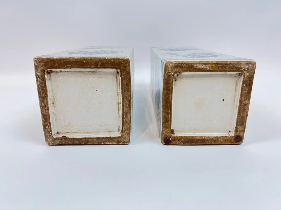 12.75" Vintage Ridged Blue/White Chinese Ceramic Vases (Pair) - GOOD CONDITION - Image 3 of 3