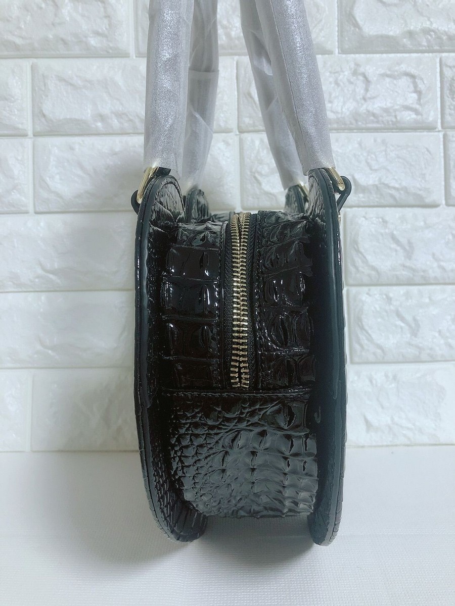 Vivienne Westwood 2way Shoulder Bag Heart Shaped zip color Black Vivienne Westwood 2way Shoulder Bag Heart Shaped zip color Black