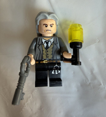 LEGO Harry Potter Argus Filch Minifigure hp097 2010 Hogwarts Castle 4842