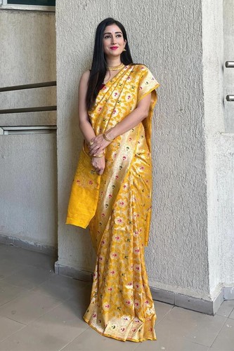 Kanjivaram Silk Saree Indian Designer Wedding Sari with Unstitched Blouse - Picture 7 of 9