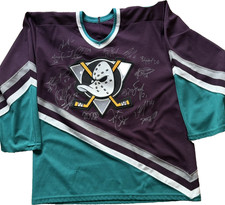 ANAHEIM MIGHTY DUCKS 2005-06 TEAM SIGNED CCM HOCKEY JERSEY SELANNE GETZLAF PERRY