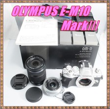 OLYMPUS OM-D E-M10 Mark III Double Lens Kit Silver Excellent Condition