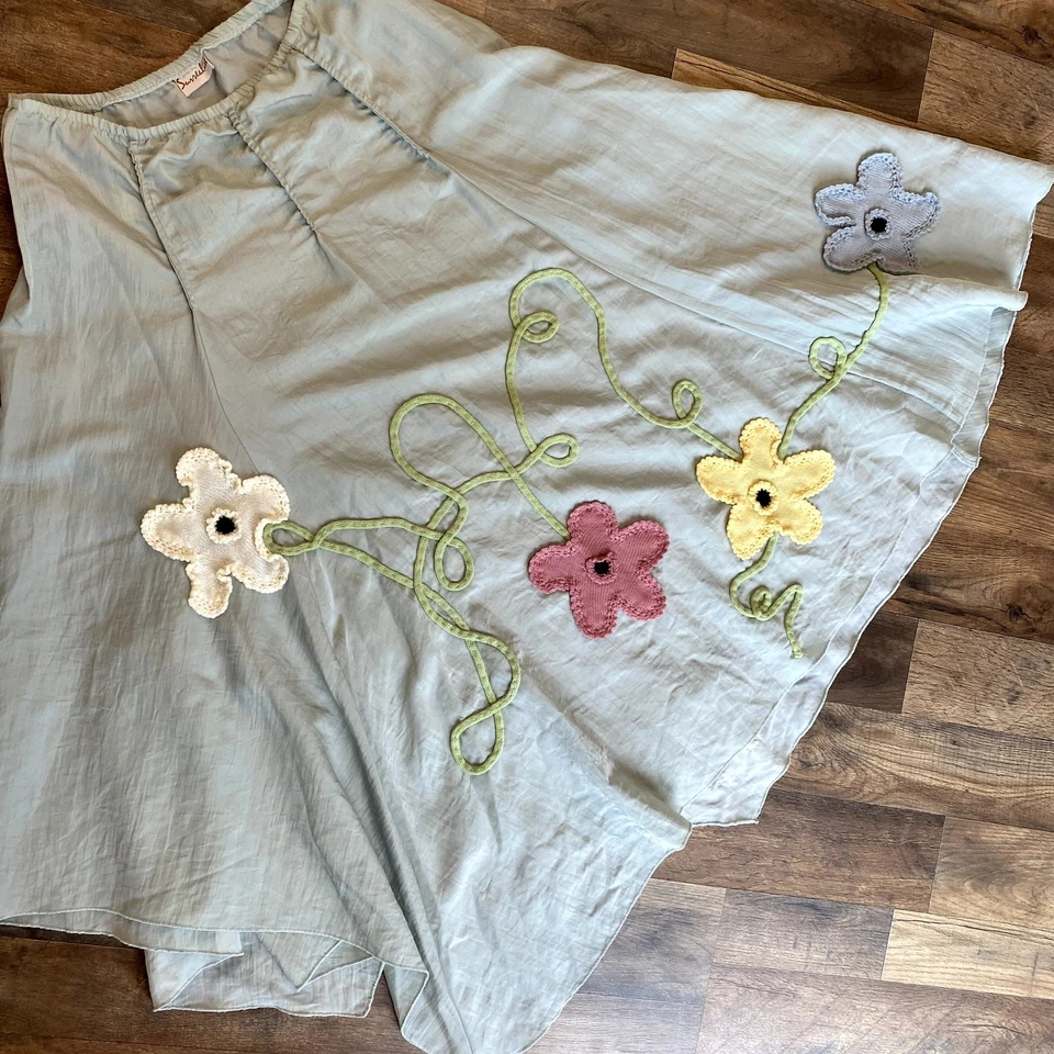 Surrealist Women's Light Blue Draped Embroidered Flower Skirt Sz 3 - Image 4 of 4