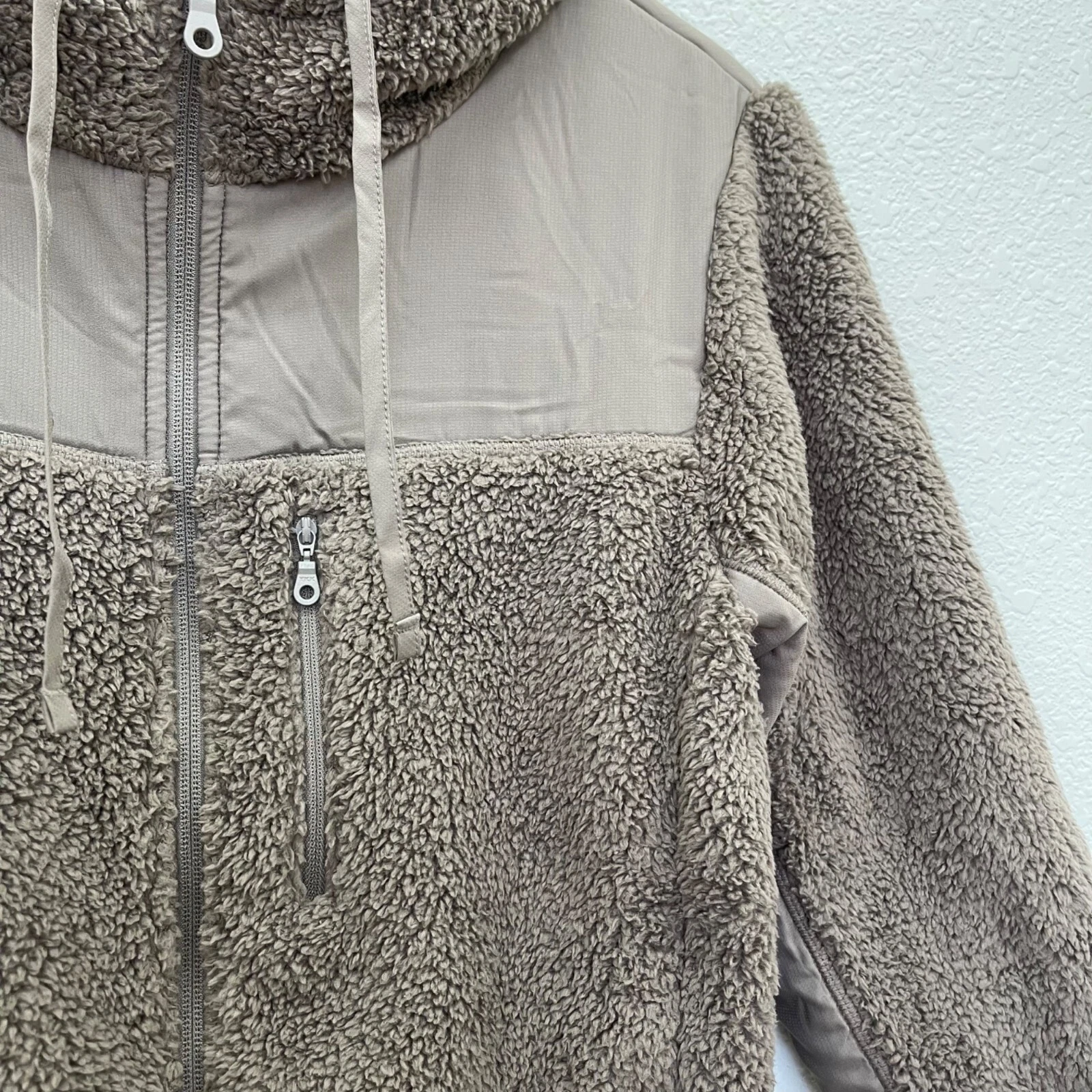 girlfriend-collective full zip hooded sherpa fleece sweatshirt