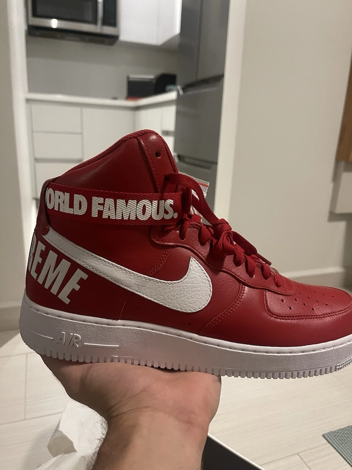 (RARE) Taille 13   Nike Supreme x Air Force 1 SP High Red 2014 « Workd Famous »