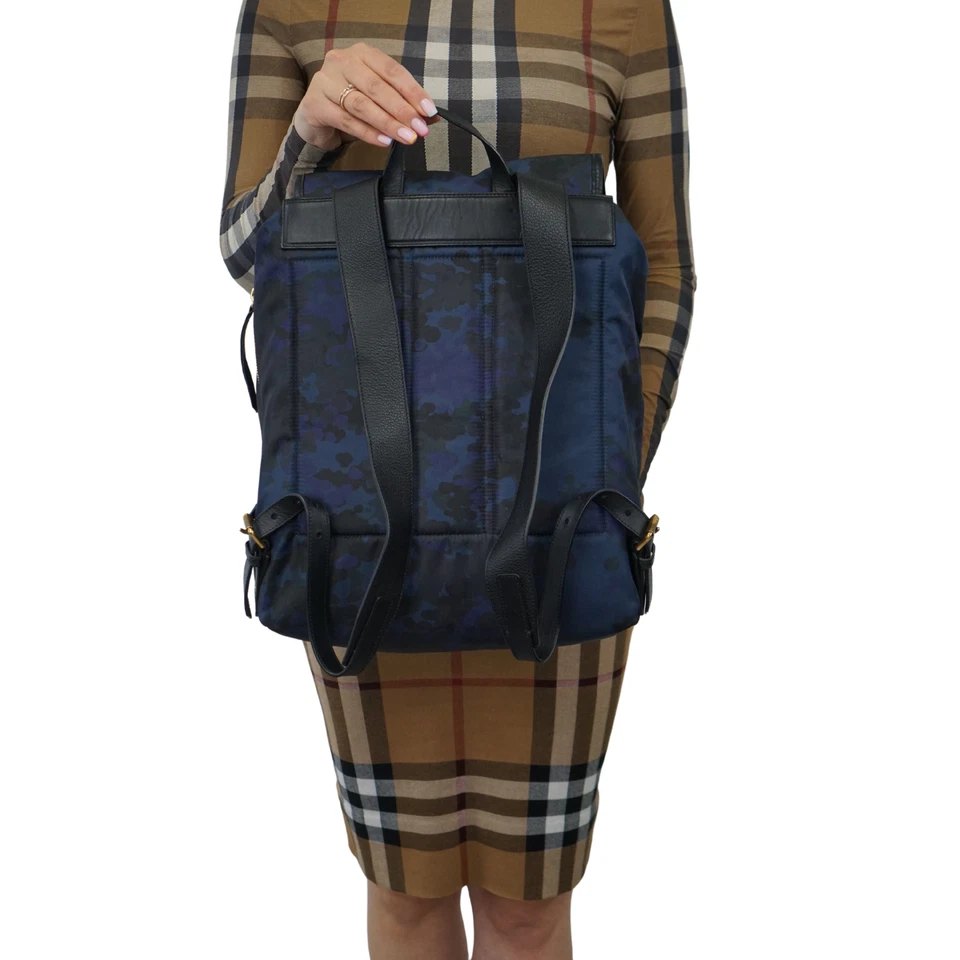 Mochila de nailon Burberry The Backpack genuina azul camuflaje Foto 4 de 4
