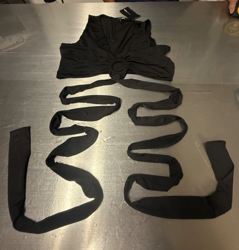 Fashion Nova Black Dancing in Circles Top Foto 2 de 4