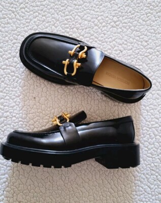 BOTTEGA VENETA Monsieur Leather Loafers Men display picture 3
