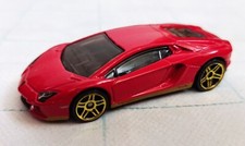 HOT WHEELS LAMBORGHINI AVENTADOR LP 700-4