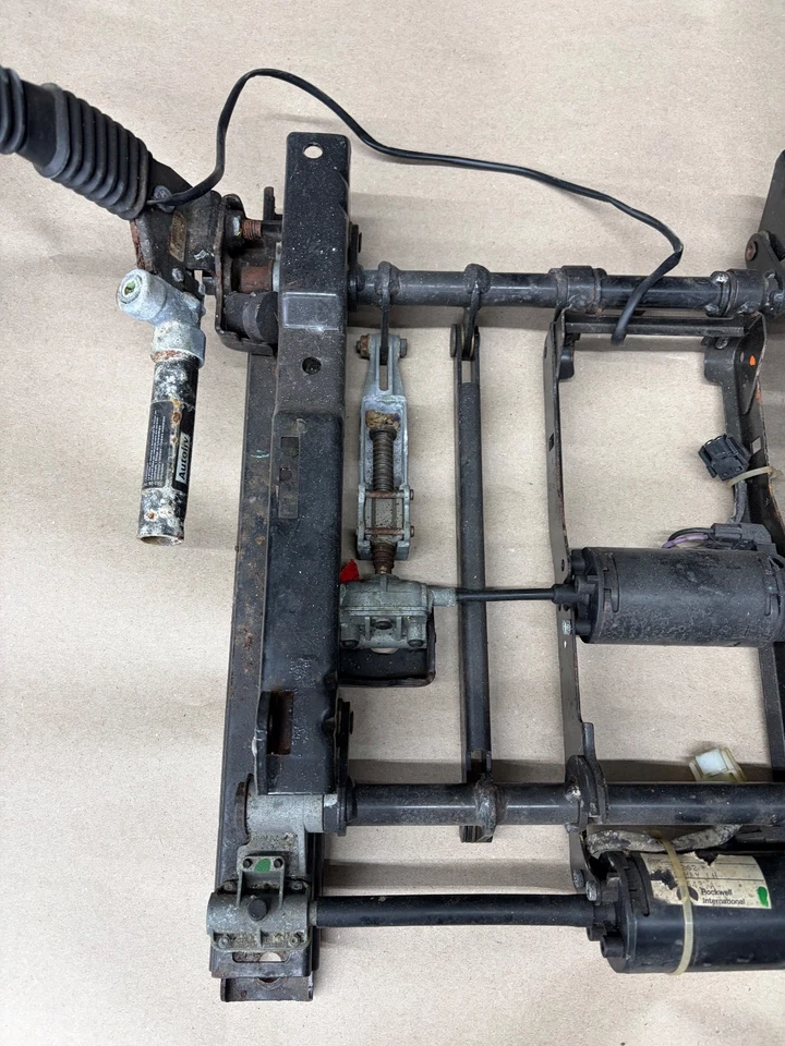 BMW Z3 E36/7 Driver Left Side Seat Base Rail Track W Motors Roadster *Note - Image 4 of 4