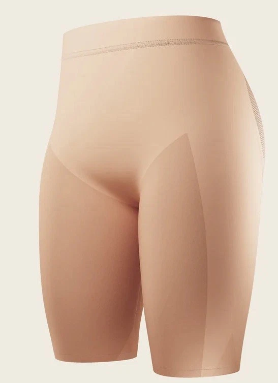 Levantador de glúteos invisible bien redondeado modelador corto Foto 4 de 4