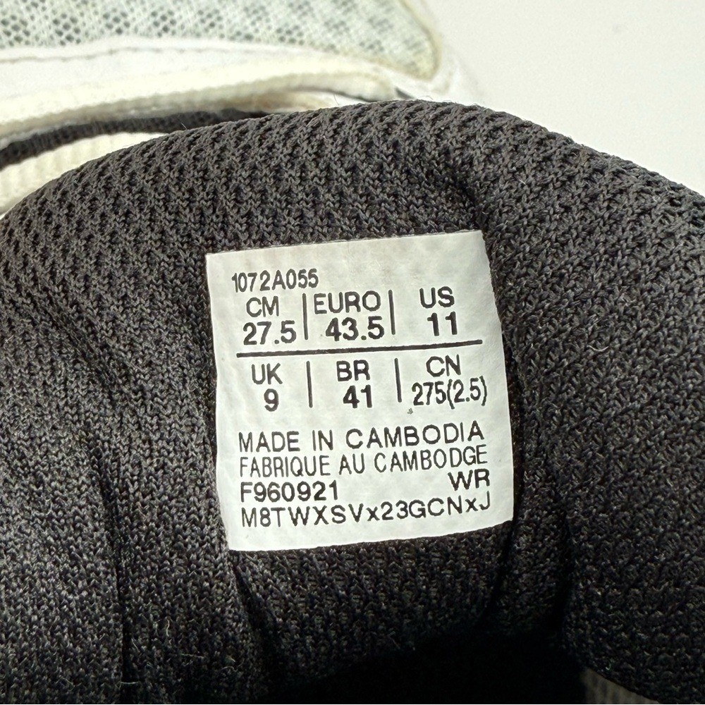 Women's ASICS Upcourt 4 White Black Athletic Shoes Gum Sole Size 11 1072A055 thumbnail 7