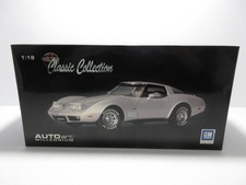 Die-cast car 1/18 Autoart Millennium Chevrolet Corvette C3 1978 25th