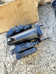 DEFECTIVE Hydraulic Control Valve 071356n1 Massey Ferguson AGCO Allis 6 G3D