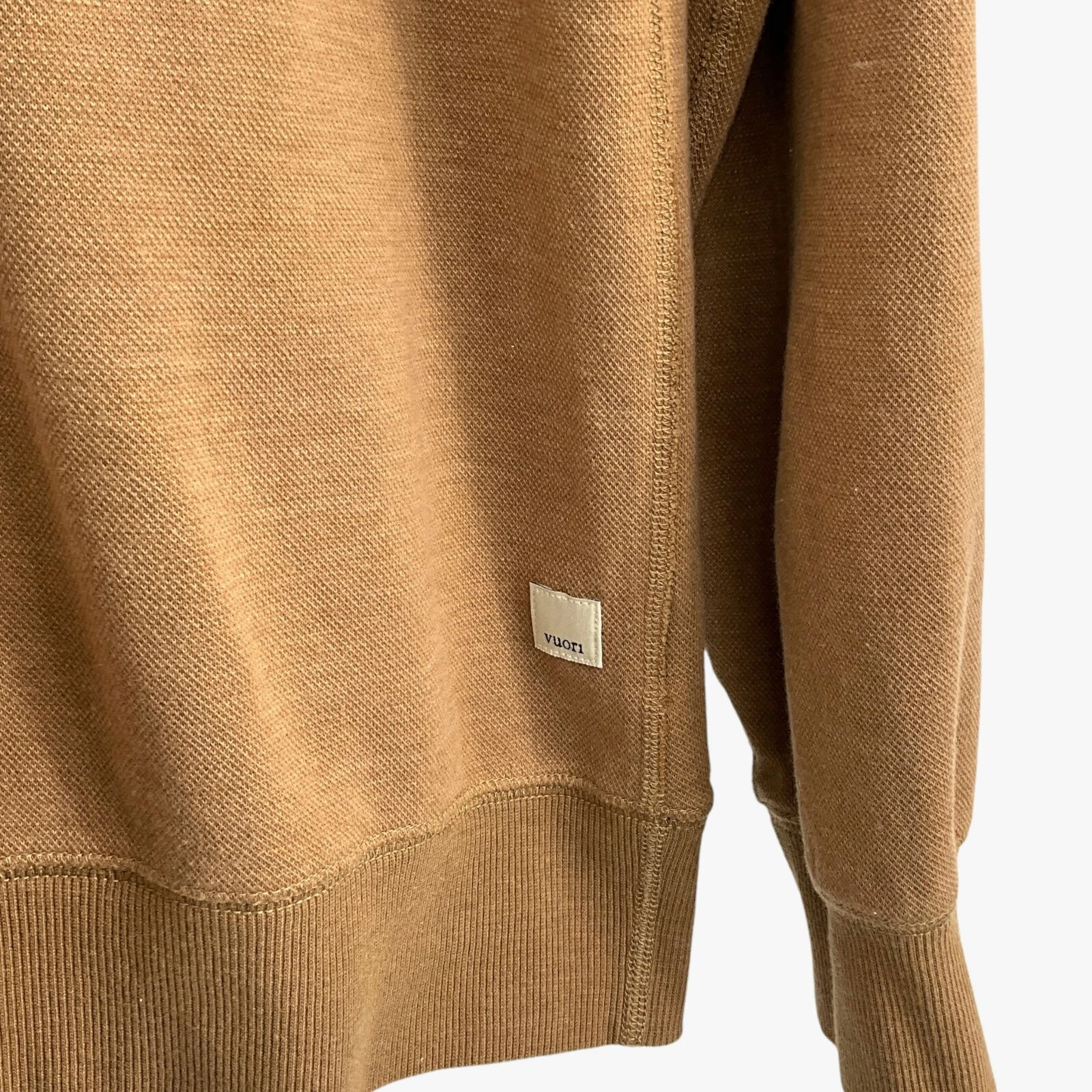 vuori jeffreys fleece pullover long sleeve casual sweatshirt