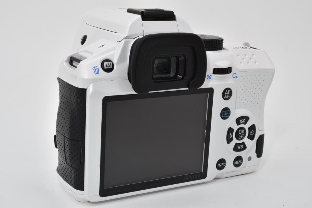 Excellent ] Pentax K-30 16.28 MP Digital SLR Camera White w