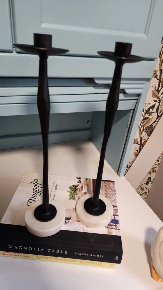 "Juego de 2 candelabros cónicos de hierro negro y mármol blanco de 14"" - modernos" Foto 3 de 4