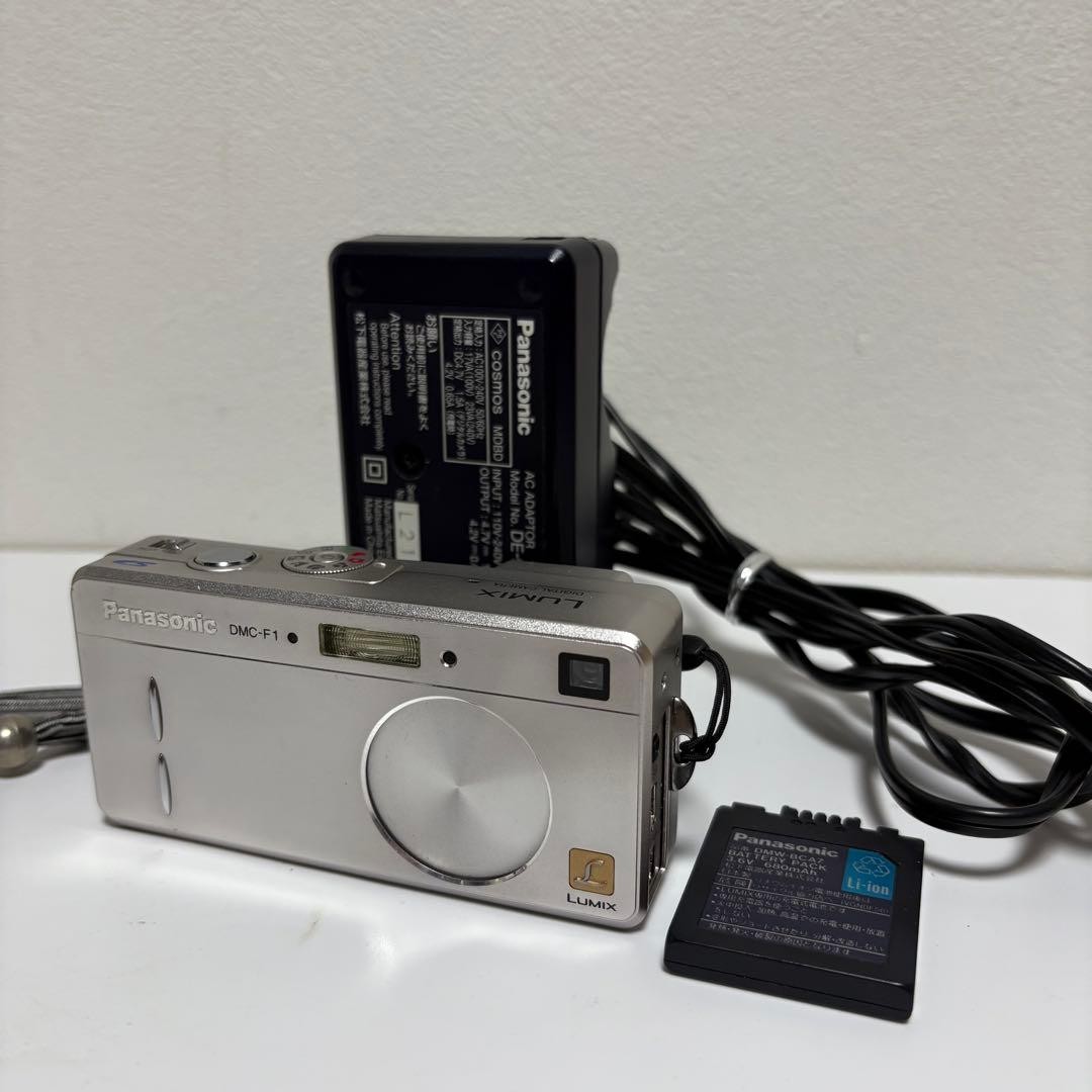 Panasonic DMC-F1 コンパクトデジタルカメラ　ジャンク品 Panasonic LUMIX DMC-F1 Compact Digital Camera Tested Vintage Retro