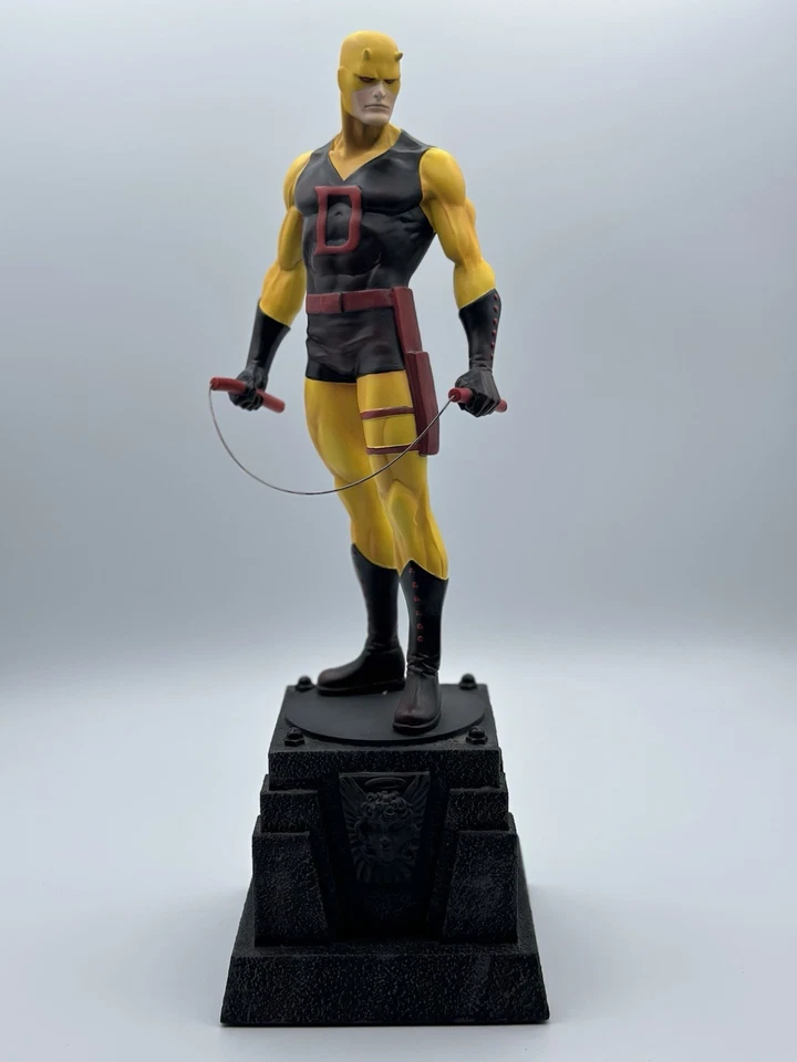 BOWEN DESIGNS TEMERARIO AMARILLO TAMAÑO COMPLETO ESTATUA PINTADA (MARVEL, 1998) #1023/2000 Foto 2 de 4