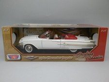 Chevrolet Impala Convertible (1960) - Motormax 1:18 - MX73110WH