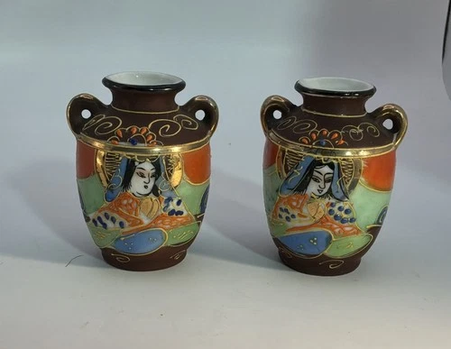 Goldcastle Japanese themed vases, pair