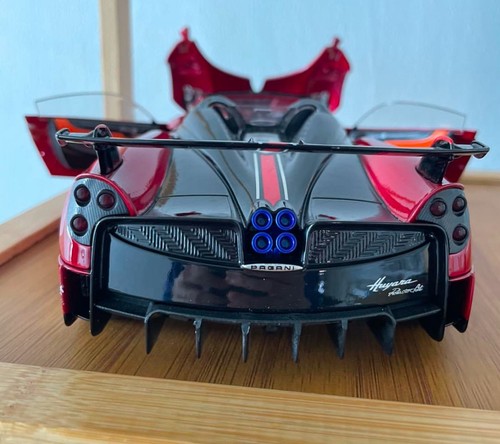 Large 1/18 Pagani Huayra Red Diecast Model Car Pullback Sound Light Supercar - Picture 4 of 9