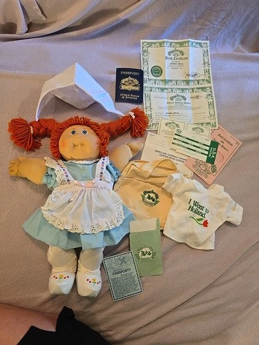 Cabbage Patch Doll Original 1980s World Traveler Edition Rare