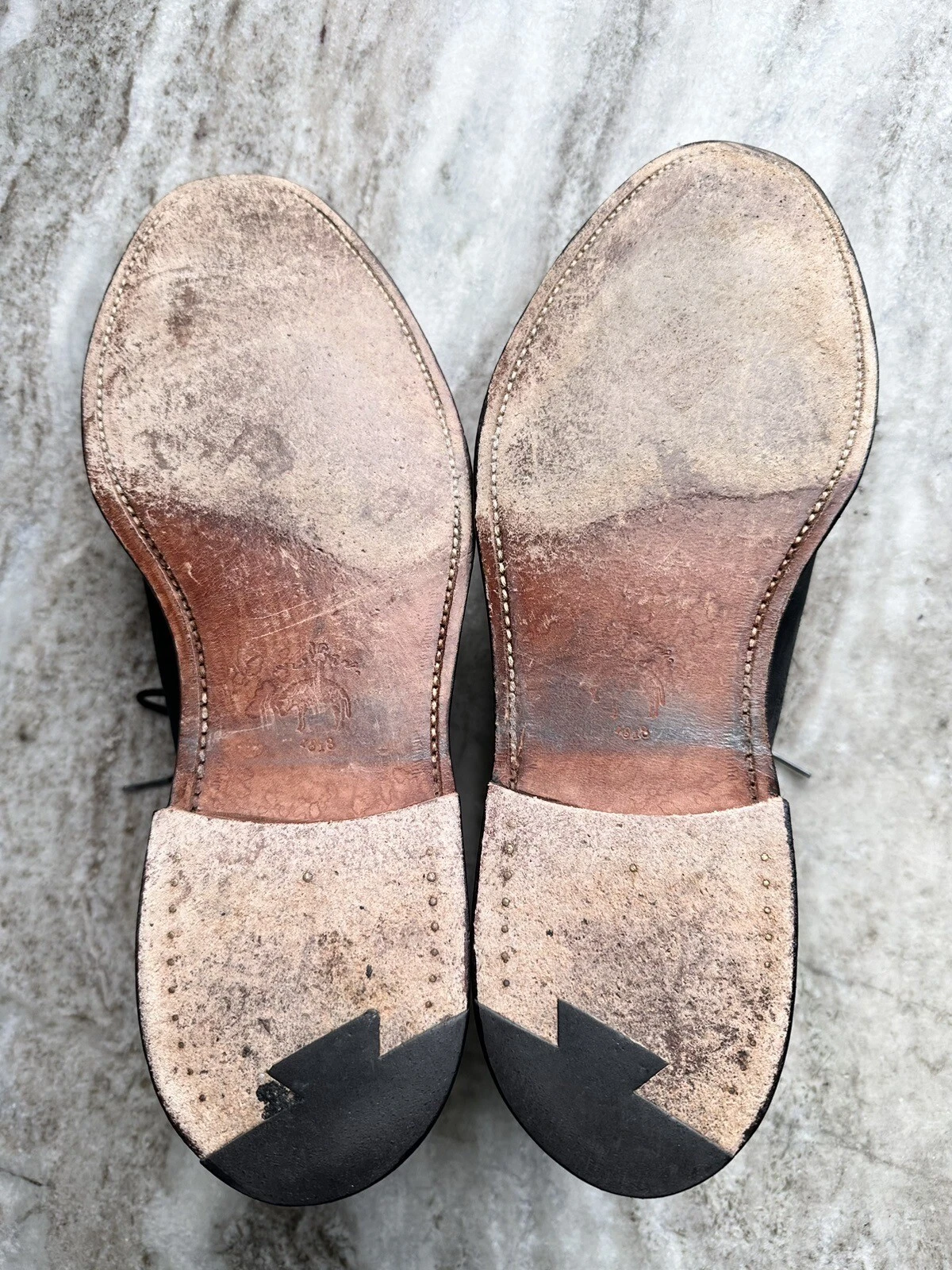 THOM BROWNE Brooks Brothers ali lunghe nabuk nero pile 10 5 Thom sopracciglia