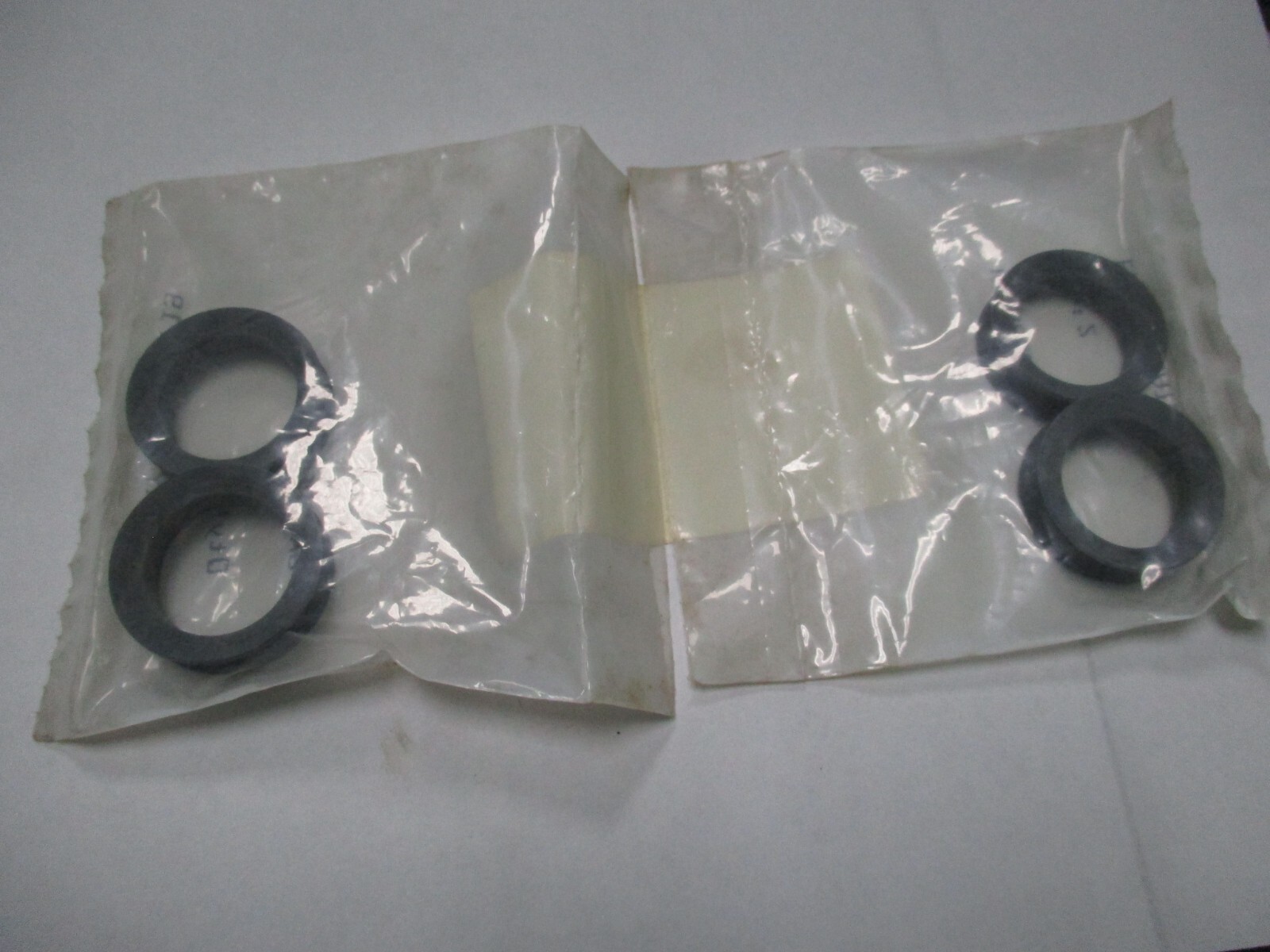 Bentley S2, S3, Rolls Royce Silver Cloud II, III front suspension seals UR4869
