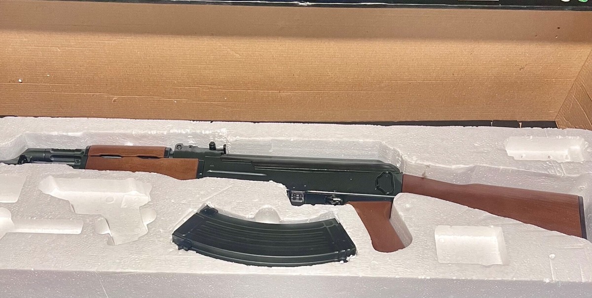 A47 AK-47 Metal Air Soft Gun Electromotion Battery Operated NO