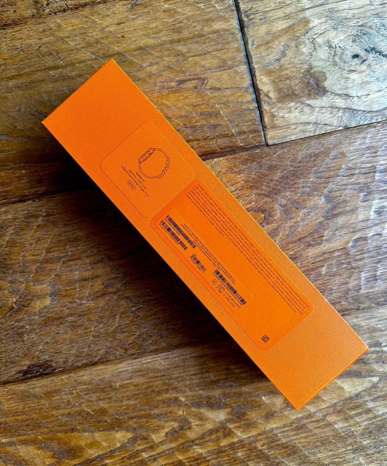 apple watch series 4 44mm hermes both leather and orange rubber bands - Image 4 of 4