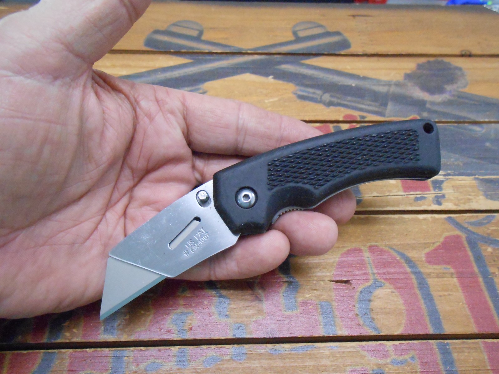 Liner Lock Plain Edge Replaceable Blade