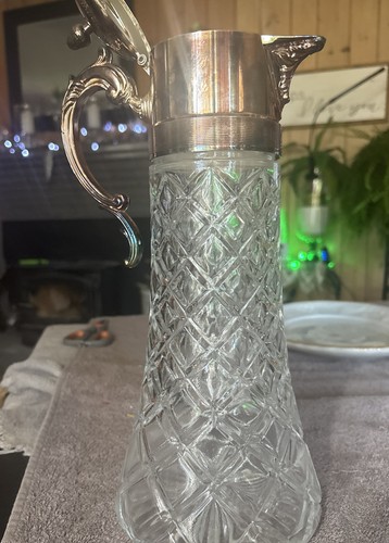 14inch Diamond Cut Crystal Decanter With Cold Invert - Picture 5 of 6