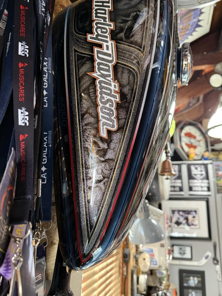 Harley Davidson Sportster tanque de gasolina pintura personalizada Foto 2 de 4