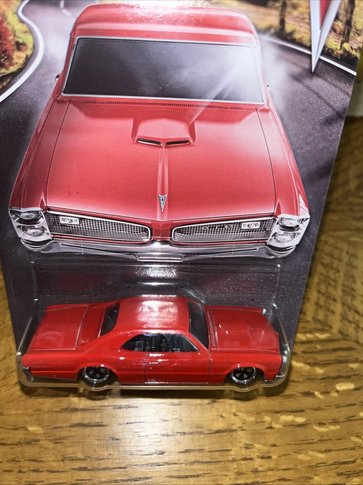 Pontiac GTO base metálica Hot Wheels Silver Series CHASE '66 2025 Foto 2 de 4