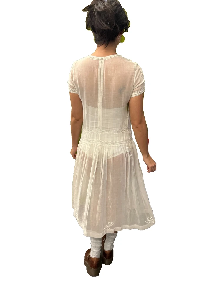 Antique 1930s Handmade Sheer Cotton Wedding Dress with Lace, Drop Waist, Small - Image 4 of 4