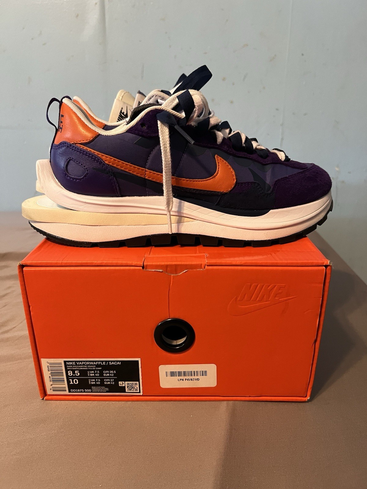 SACAI X NIKE Taglia 8 5 Nike sacai x VaporWaffle Dark Iris