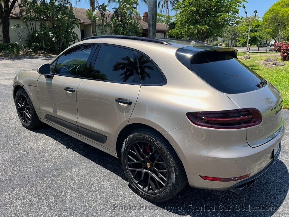 2017 Porsche Macan GTS Turbo AWD PDK - Image 3 of 4