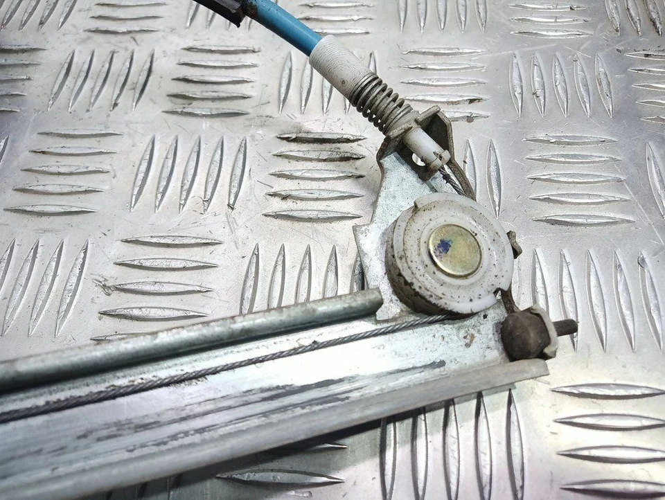 Elevalunas trasero derecho peugeot 406 2001 eléctrico con motor GUST28895 - Imagen 3 de 4