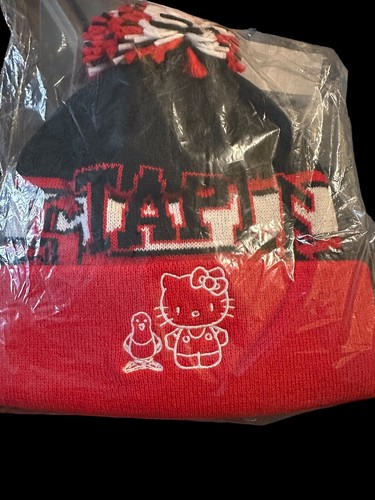 BNWT  Pigeon X Hello Kitty Red Black White Beanie One Size (factory Poly) - Picture 2 of 6