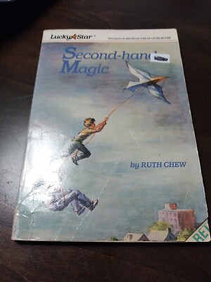 Second Hand Magic By Ruth Chew PB Scholastic,  Vintage