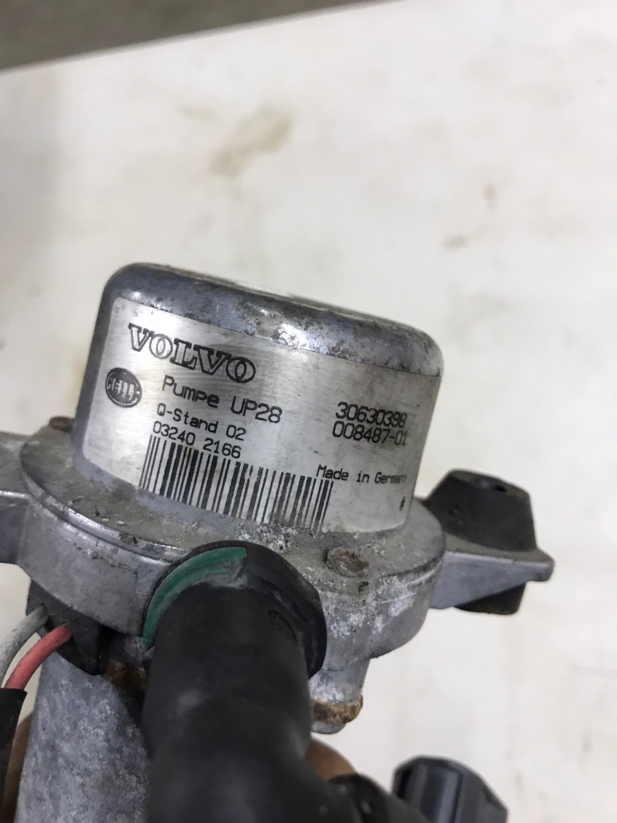 20002009 VOLVO S40 S60R S60 V70R V70 C70 VACUUM PUMP 30630398 OEM Brake Booster eBay