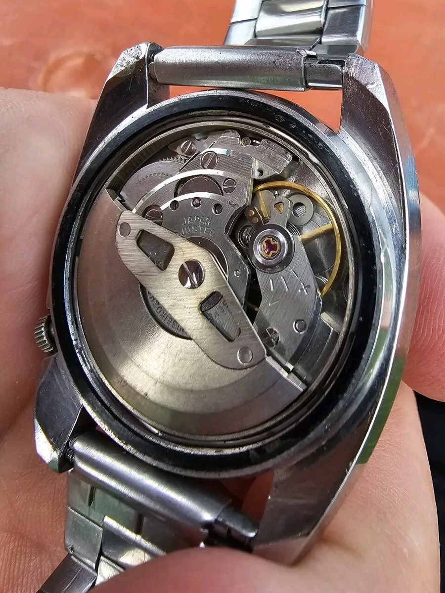 Vintage Seiko DX Automatic 17J Day Date Calendar 6106-8609 Vintage Seiko DX Automatic 17J Day Date Calendar 6106-8609
