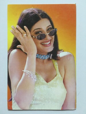 India SONALI BENDRE Bollywood Film Movie Postcard (12595)