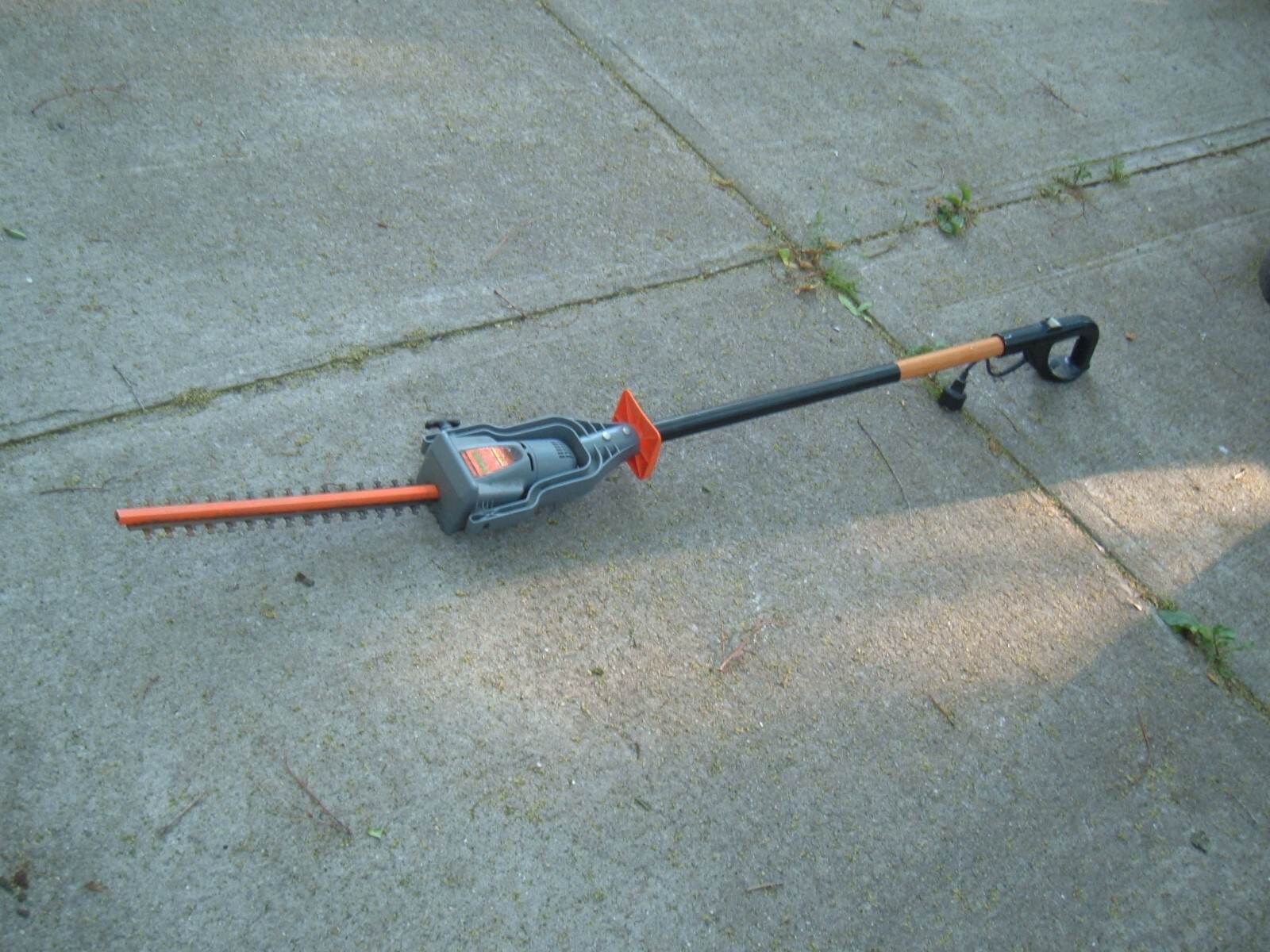 Remington Electric  On Pole Adjustable Head  Needs Lock Tlc 