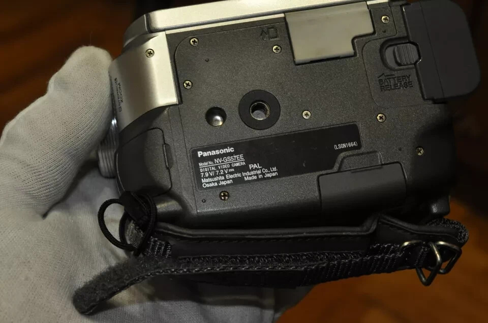 Camcorder Panasonic NV-GS57 Mini DV Video Camera 30 X Optical Zoom