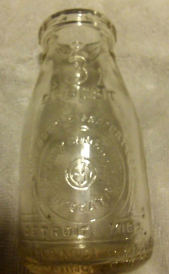 VINTAGE DAIRY CONTAINER CORP. MILK BOTTLE-DETROIT, MICH.half. pint 3 CENT dep. 
