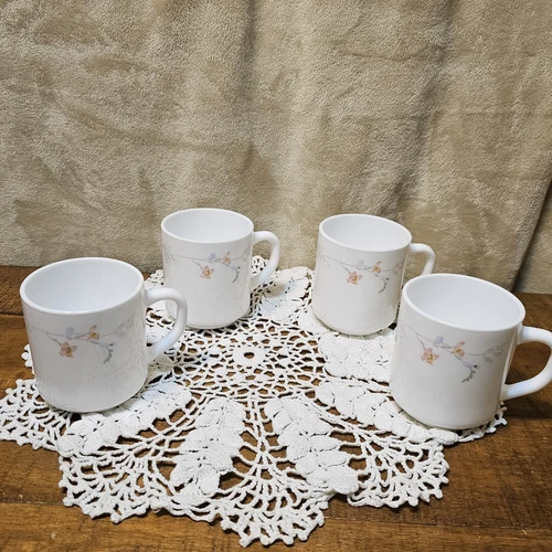 Vintage Set of 4 Arcopal France Odessa Floral Milk Glass Coffee/Tea Cups
