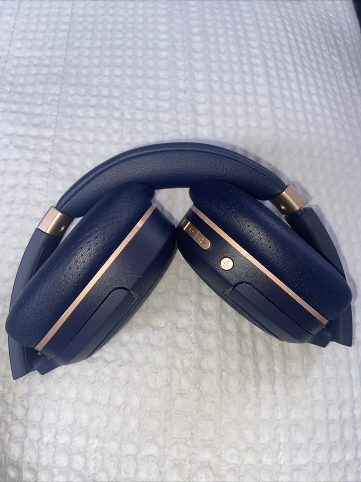 Wireless Headphones  - Image 4 of 4