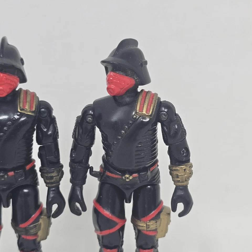 Iron Grenadier V1 Lote de 2 No Completo COMO NUEVO 1988 G.I. Figura suelta de Joe vintage Foto 4 de 4